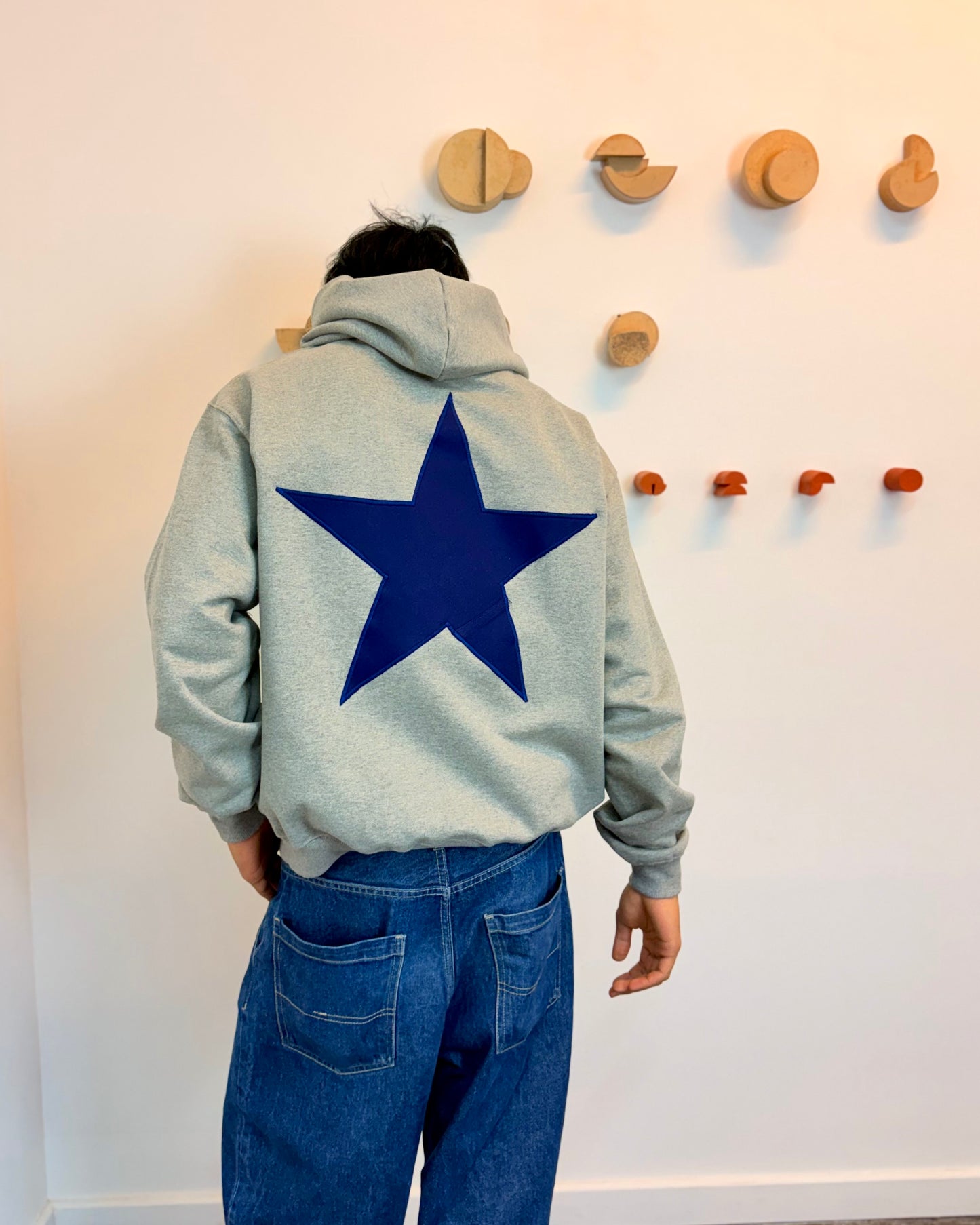 STAR HOODIE GREY